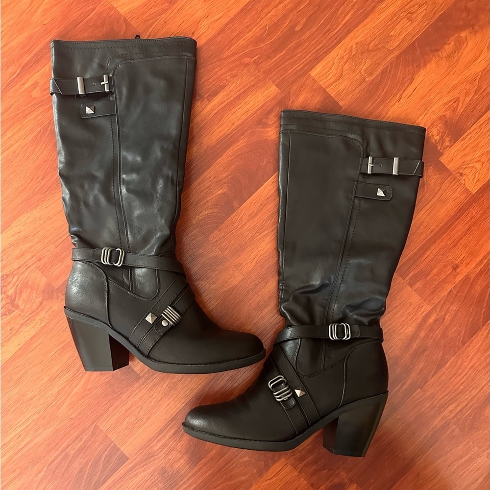 Rialto Claudette Knee High Woman's Boots - Picture 2 of 10